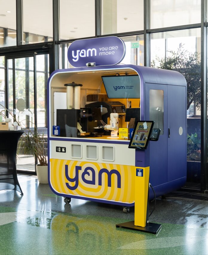 YAM, primul robot barista din România în ParkLake Shopping Center