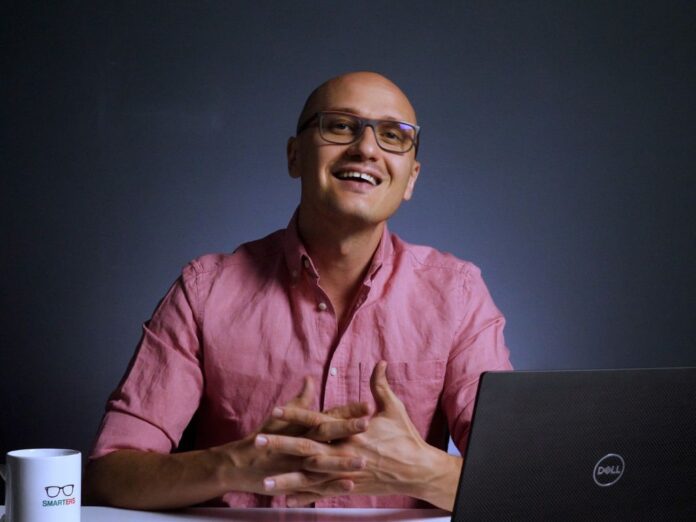 Toma Grozăvescu, Fondator SMARTERS