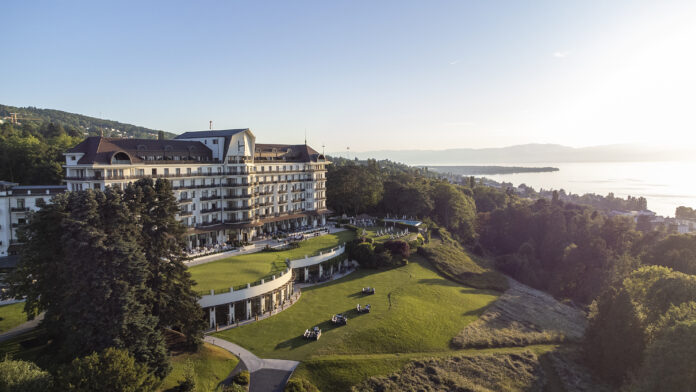Hôtel Royal găzduiește primul spa Evian din Europa în cadrul Summitului G7
