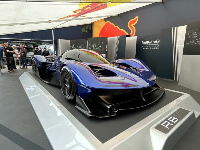 Red Bull RB17: din Formula 1 direct pe șosea