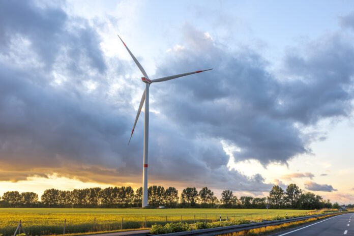 Eurowind Energy investește 65 de milioane de euro într-un parc hibrid eolian–solar în Constanța