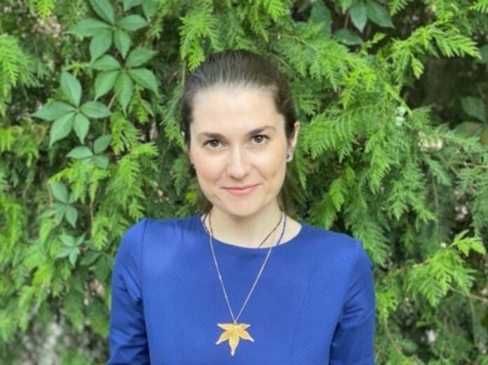 Alexandra Parlogea, fondatoarea defy.ink