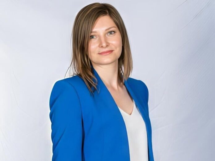 Ioana Stroica, Fractional CFO