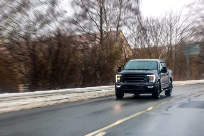 UE analizează restricționarea pick-up-urilor americane, iar Washingtonul avertizează asupra impactului comercial