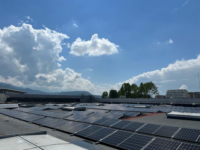 Auchan România extinde rețeaua de energie verde la 40 de locații prin Auchan Renewable Energy