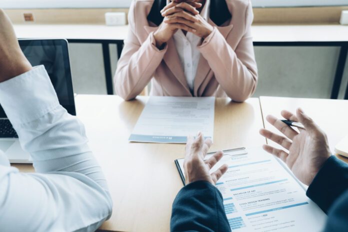 Angajările greșite costă mai mult decât posturile neocupate