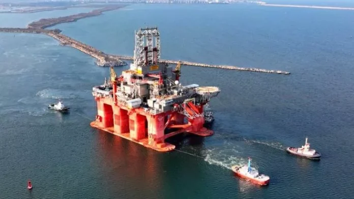 Structura de susținere a proiectului Neptun Deep este în drum spre Marea Neagră