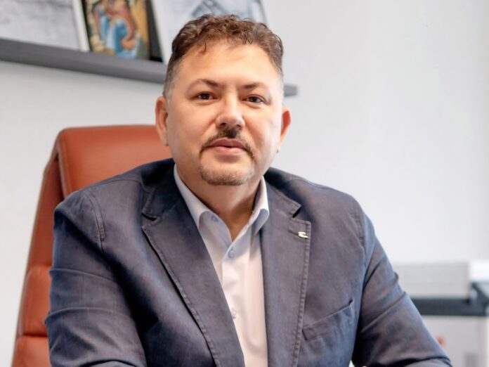 Doru Huțuțui, consultant în management